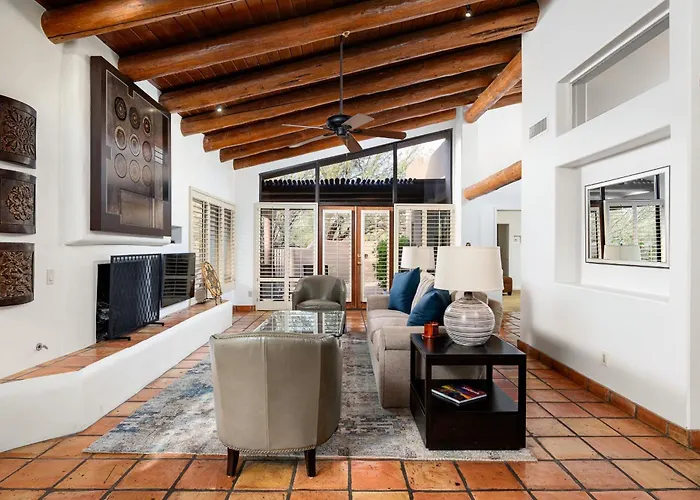 Santa Fe-style Escape In The Boulders Pool Hot Tub Access Covered Patios Grill Holiday home