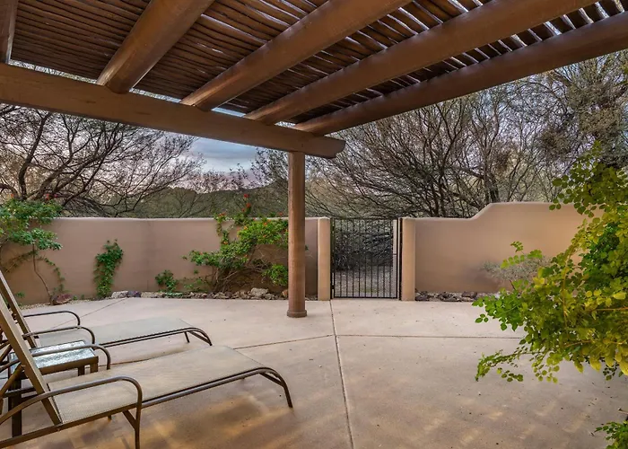 Santa Fe-style Escape In The Boulders Pool Hot Tub Access Covered Patios Grill Holiday home