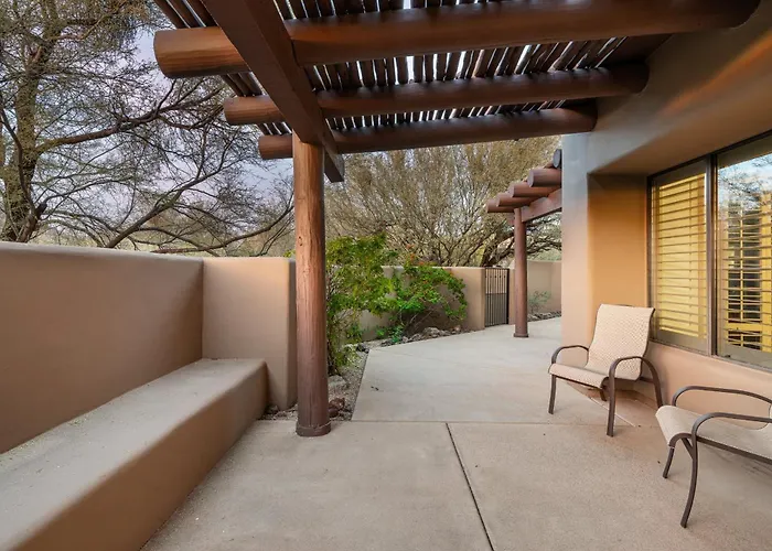 Santa Fe-style Escape In The Boulders Pool Hot Tub Access Covered Patios Grill Holiday home Cave Creek